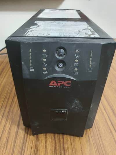 apc 700 watts urgent sale