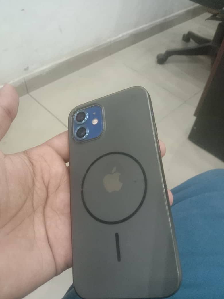 Apple iPhone 12 2