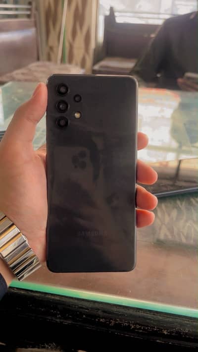 Samsung Galaxy A32 with box