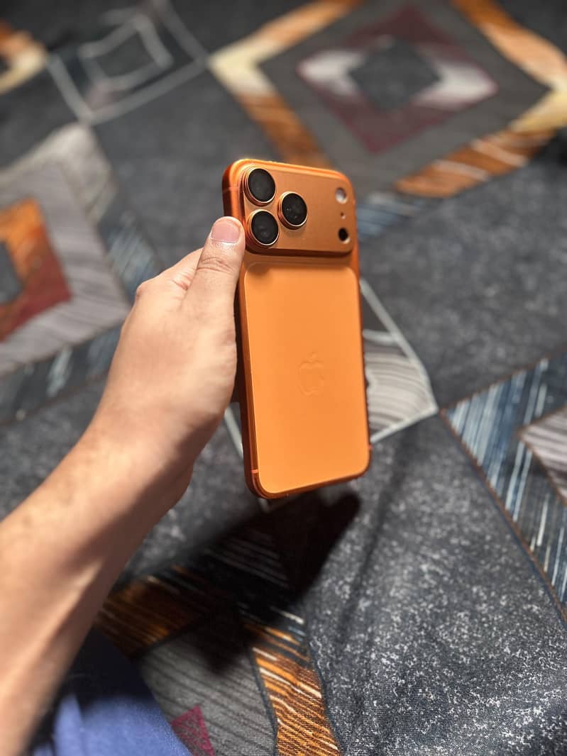 Apple iPhone 17 Pro Max 2