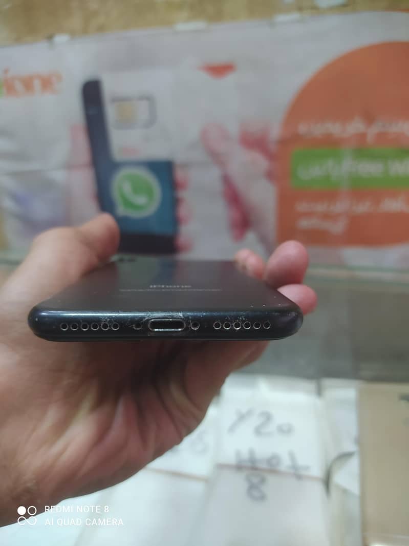 Apple iPhone 7 5