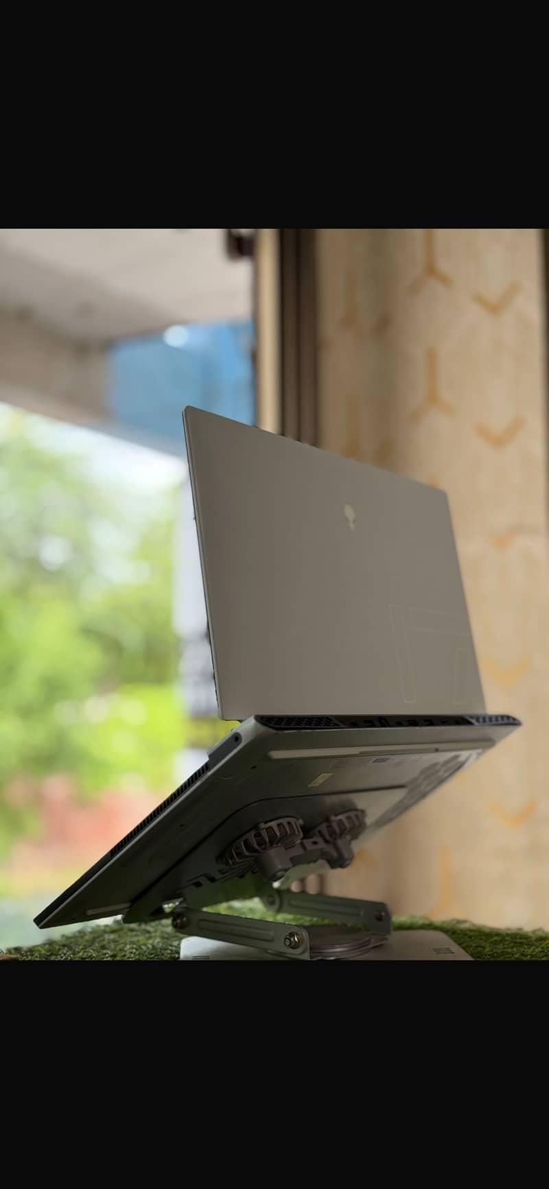 Alienware x17 R2 0