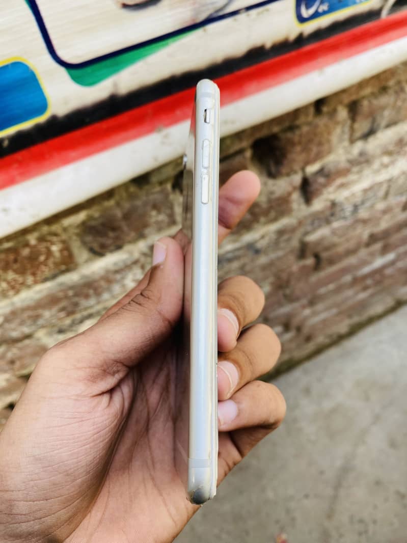 Apple iPhone 6 1