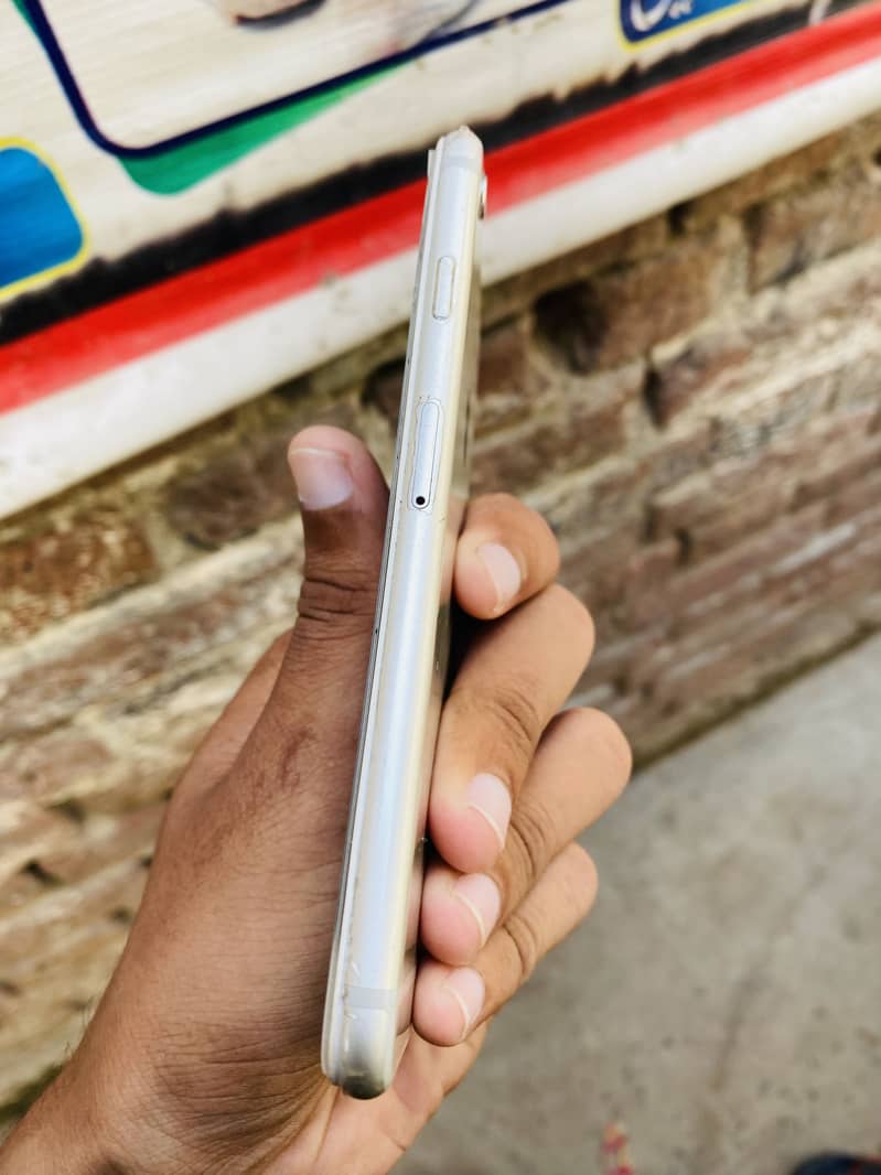 Apple iPhone 6 2