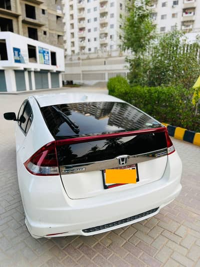 Honda insight 2014/2017 hybrid full option 1.5cc top of the line