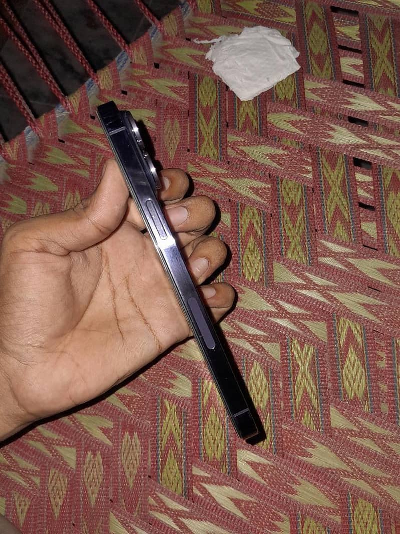 Apple iPhone 14 Pro Max 6