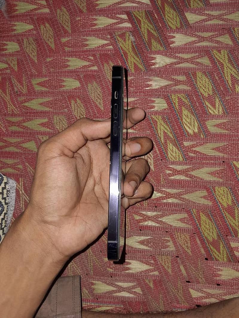 Apple iPhone 14 Pro Max 7