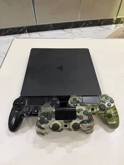 PS4 Slim + 3 Controllers | Excellent Condition