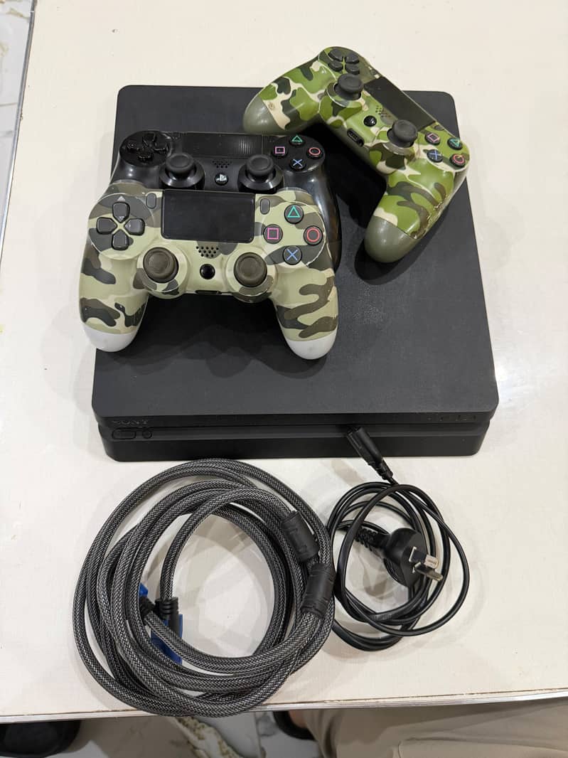 PS4 Slim + 3 Controllers | Excellent Condition 1