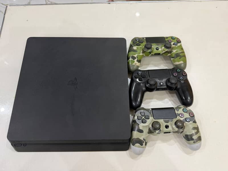 PS4 Slim + 3 Controllers | Excellent Condition 3
