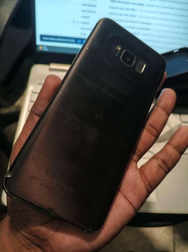 Samsung Mobile S8 Plus 1