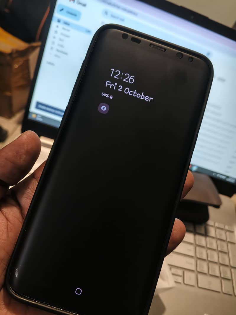 Samsung Mobile S8 Plus 3
