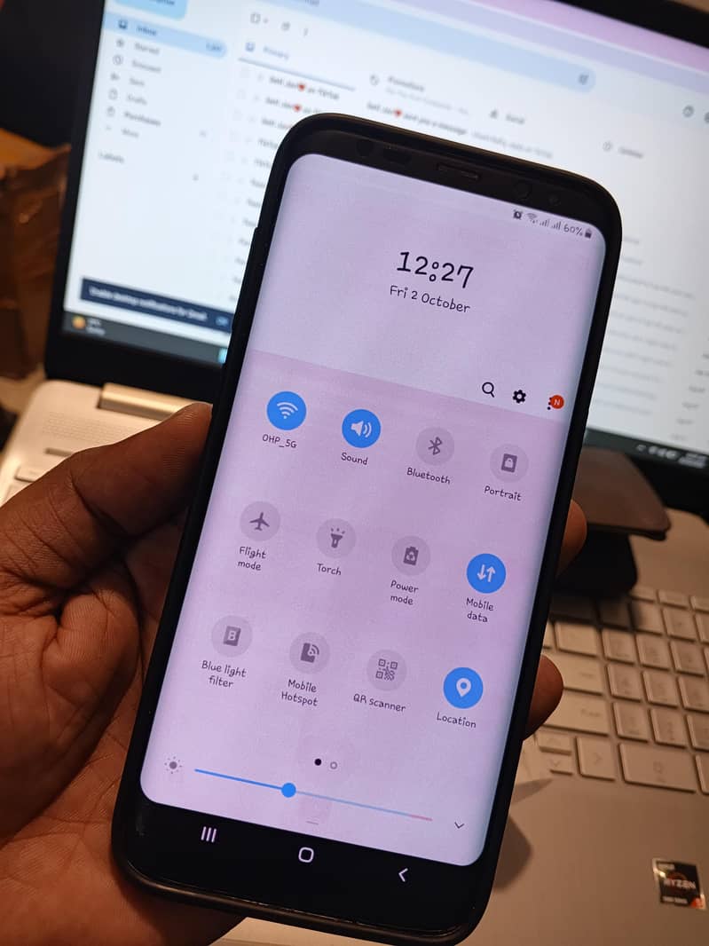 Samsung Mobile S8 Plus 5