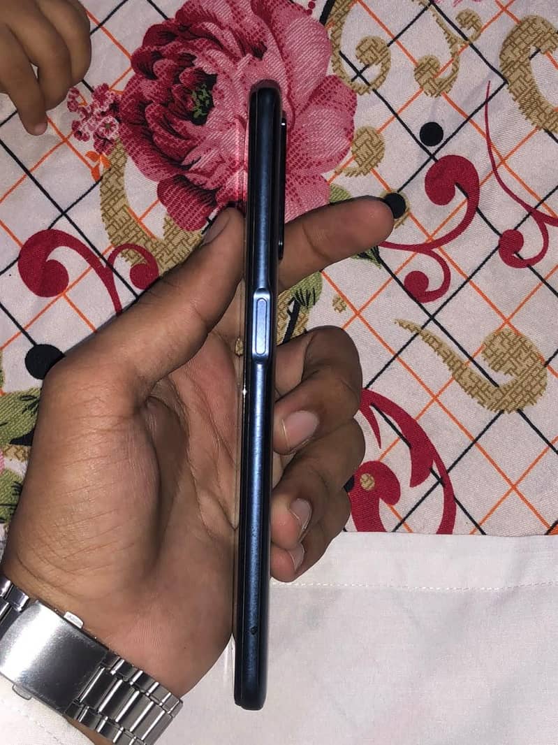 OPPO A54 4