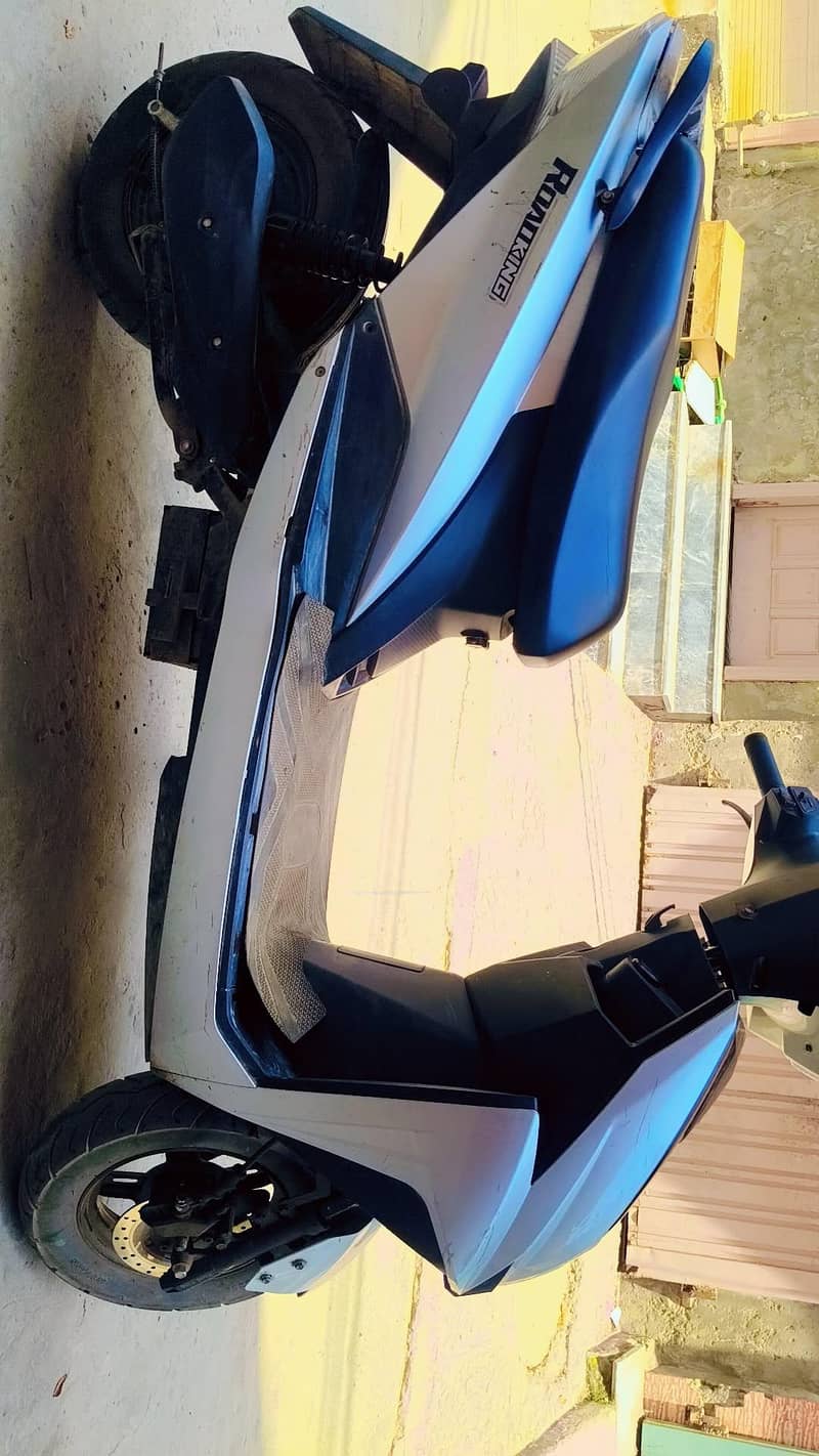 scooty 1