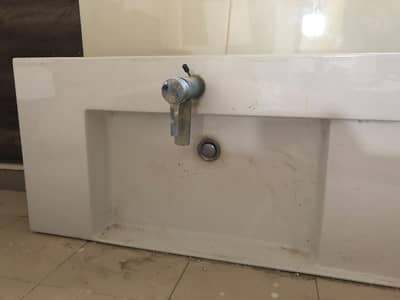 Wash basin for sell full clean