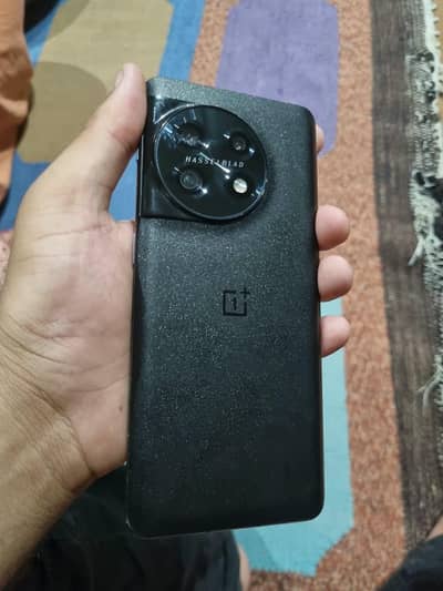 One Plus 11 5g 16 gb ram 256 rom