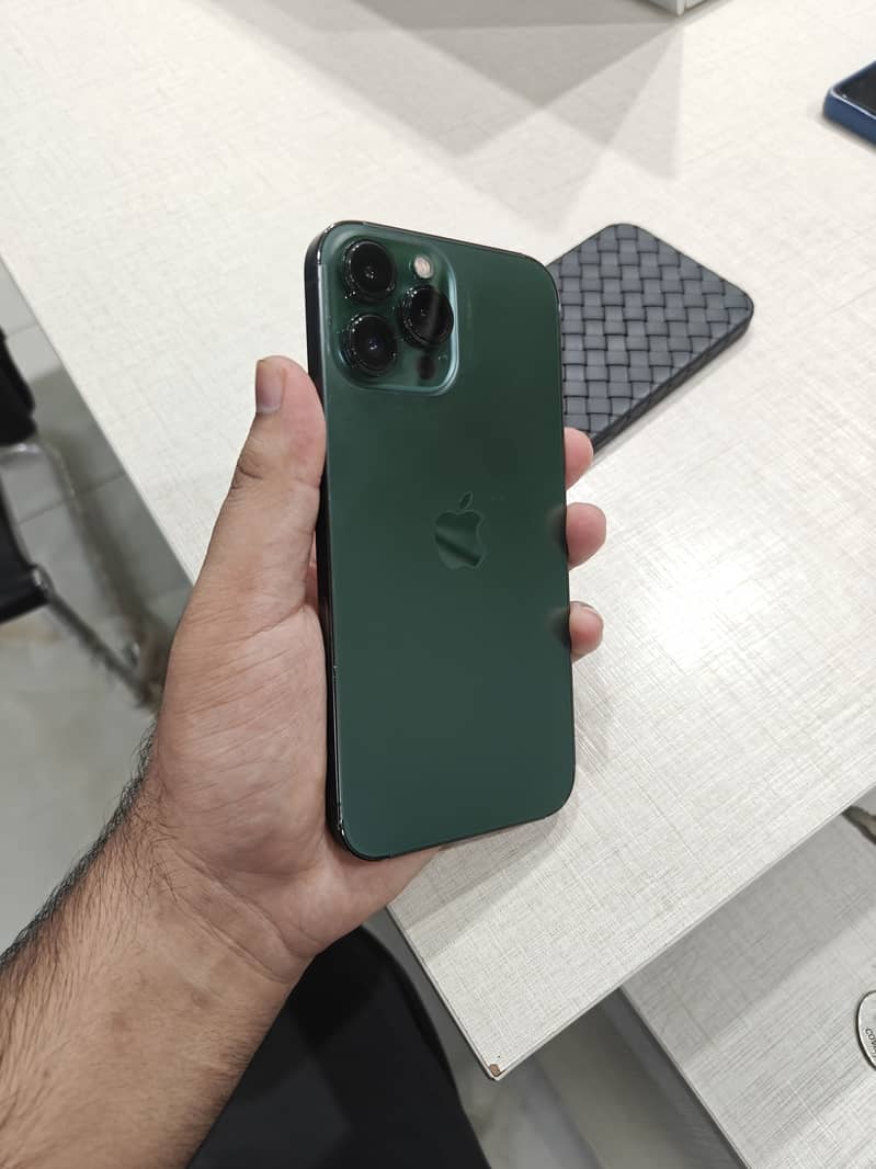 Apple iPhone 13 Pro Max 6