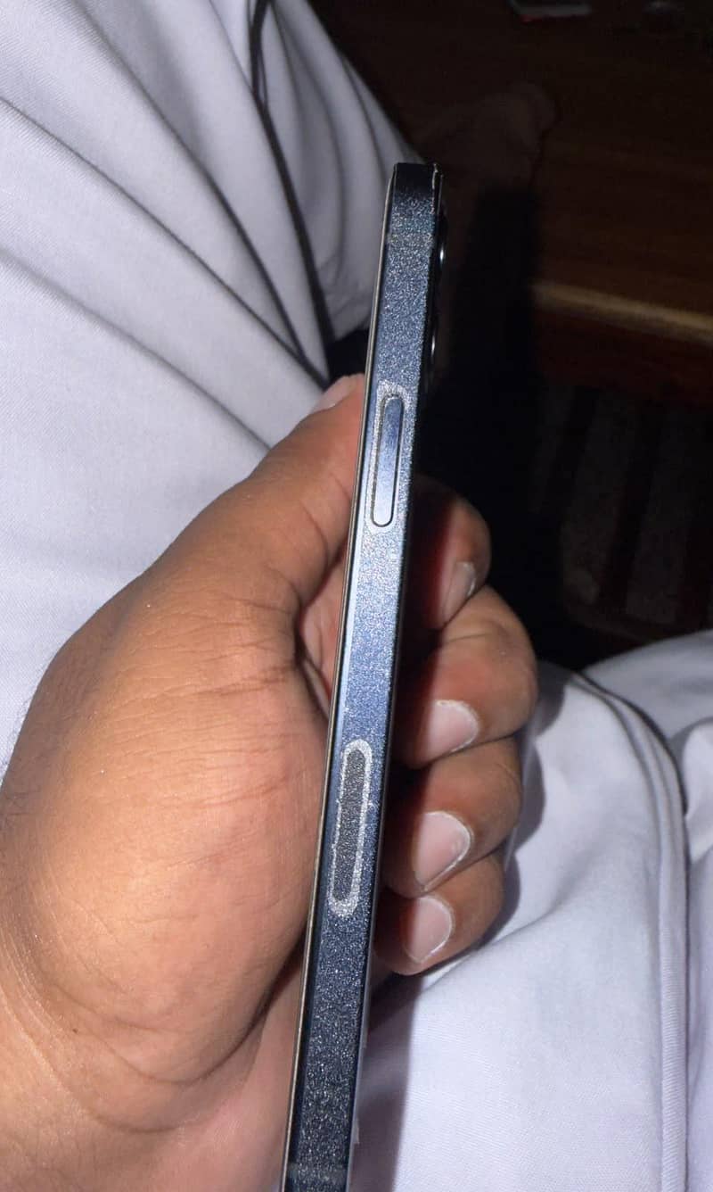 Apple iPhone 12 2