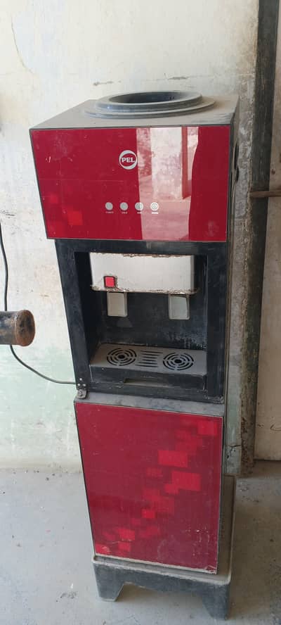PEL Water Dispenser and a lower refrigerator cabine