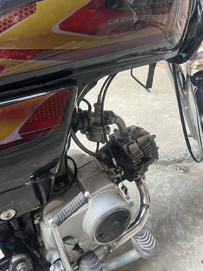 honda cd 70  total ganiune lush condition 2016 2017 model