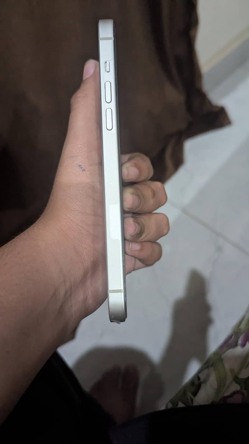 Apple iPhone 14 plus 3