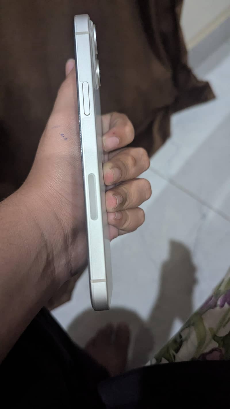 Apple iPhone 14 plus 4