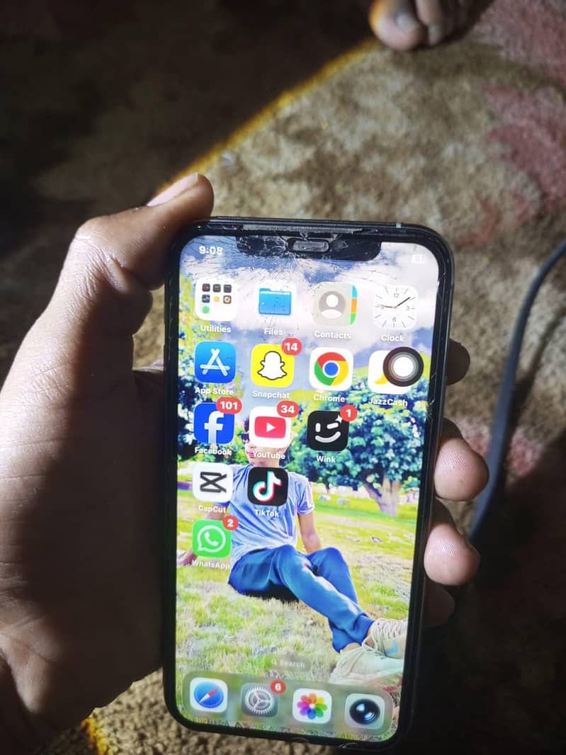 Apple iPhone 11 Pro 2