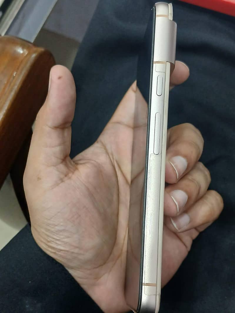 Google Pixel 8 1