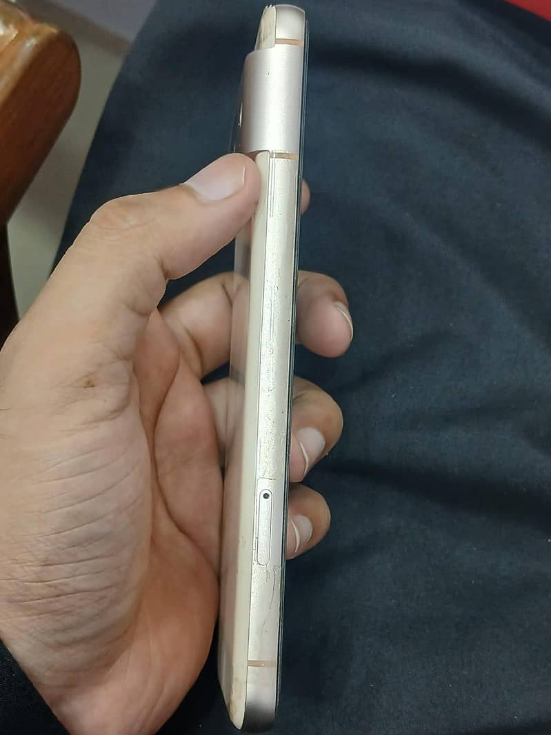 Google Pixel 8 2