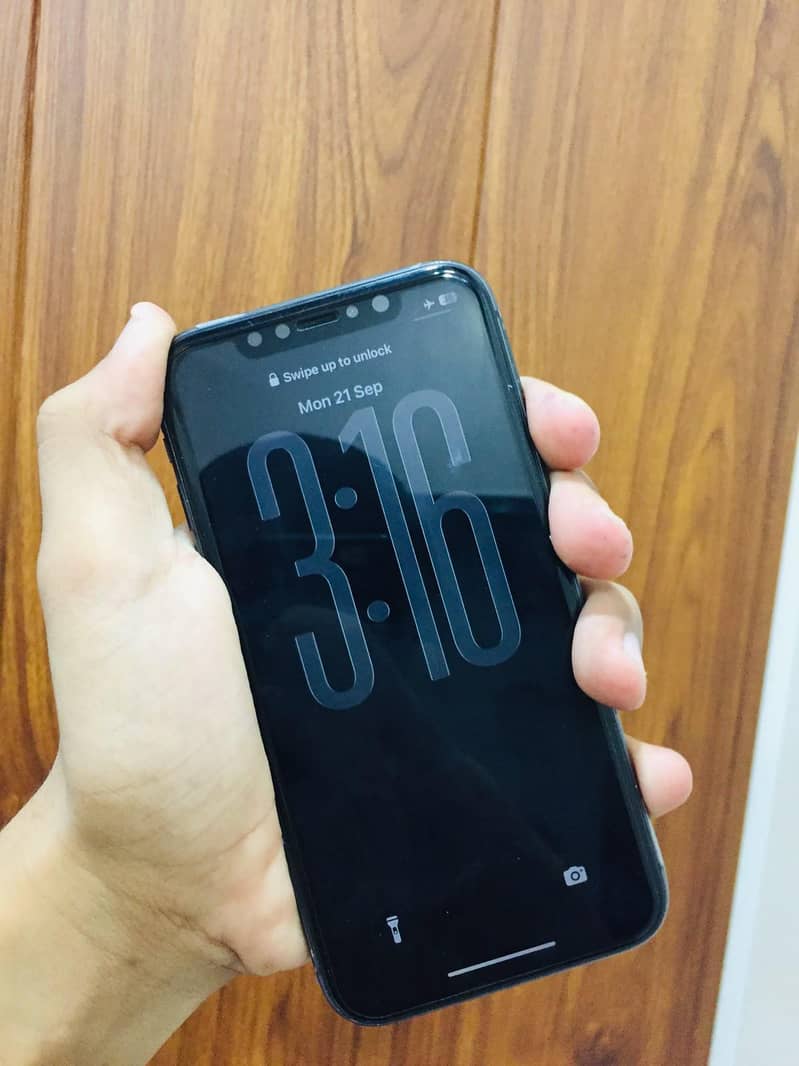 Apple iPhone 11 0