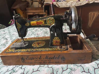 Super Asia Sewing Machine in good condition