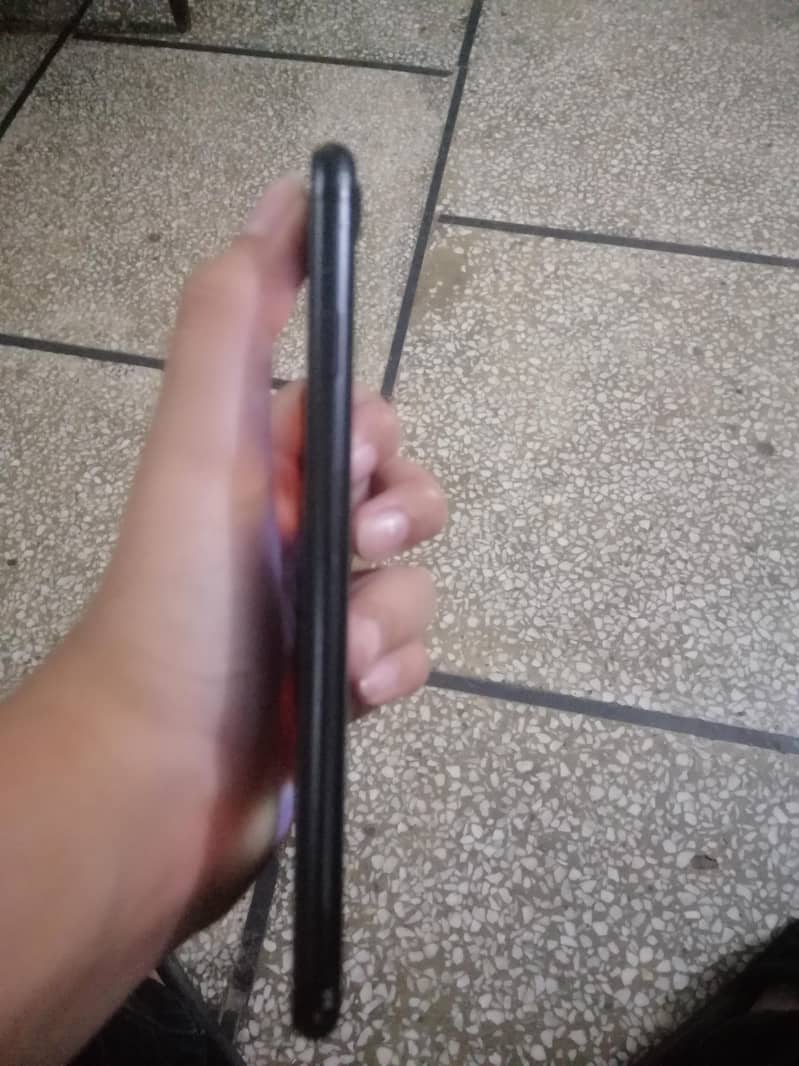 Apple iPhone 7 2