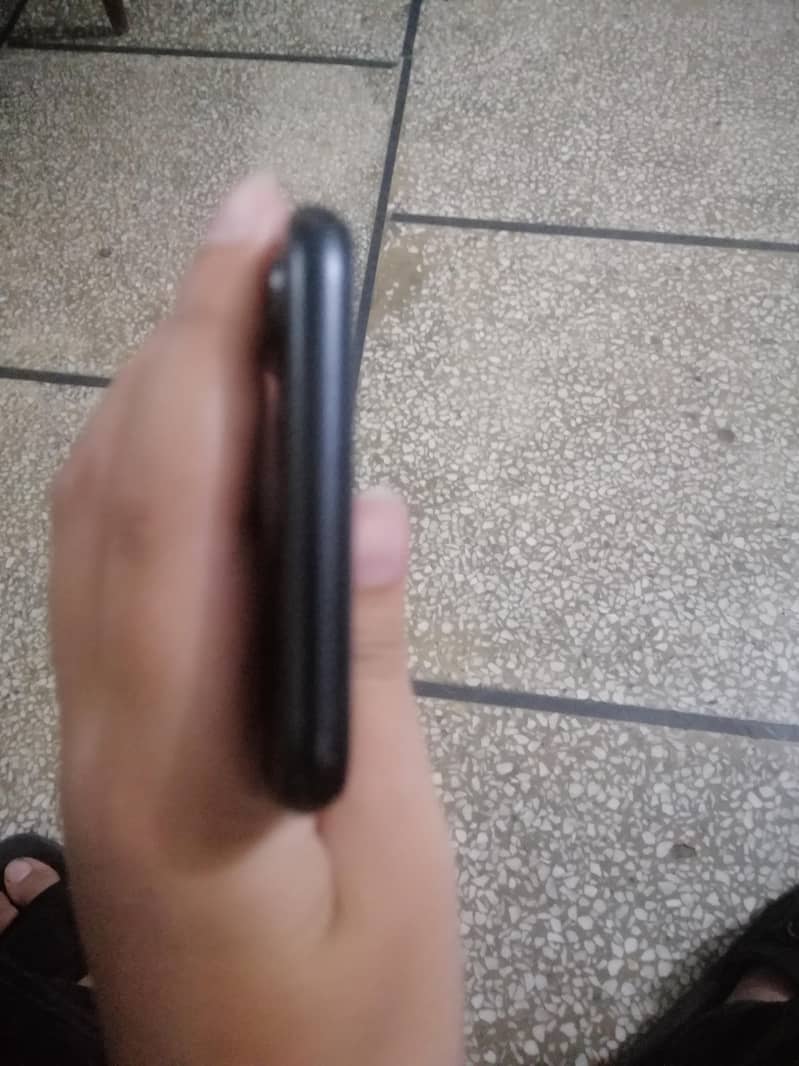 Apple iPhone 7 4