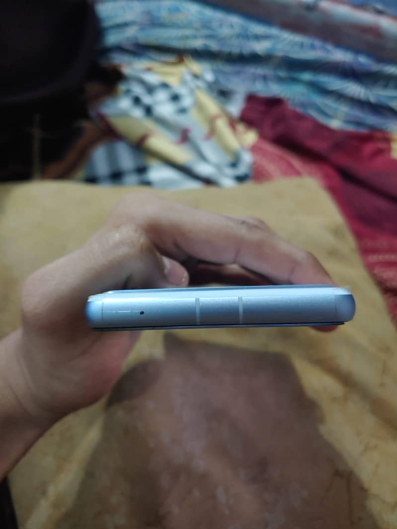 Google Pixel 7a 4