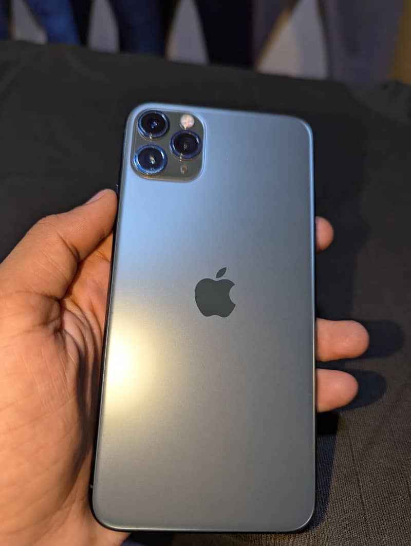 Apple iPhone 11 Pro Max 2