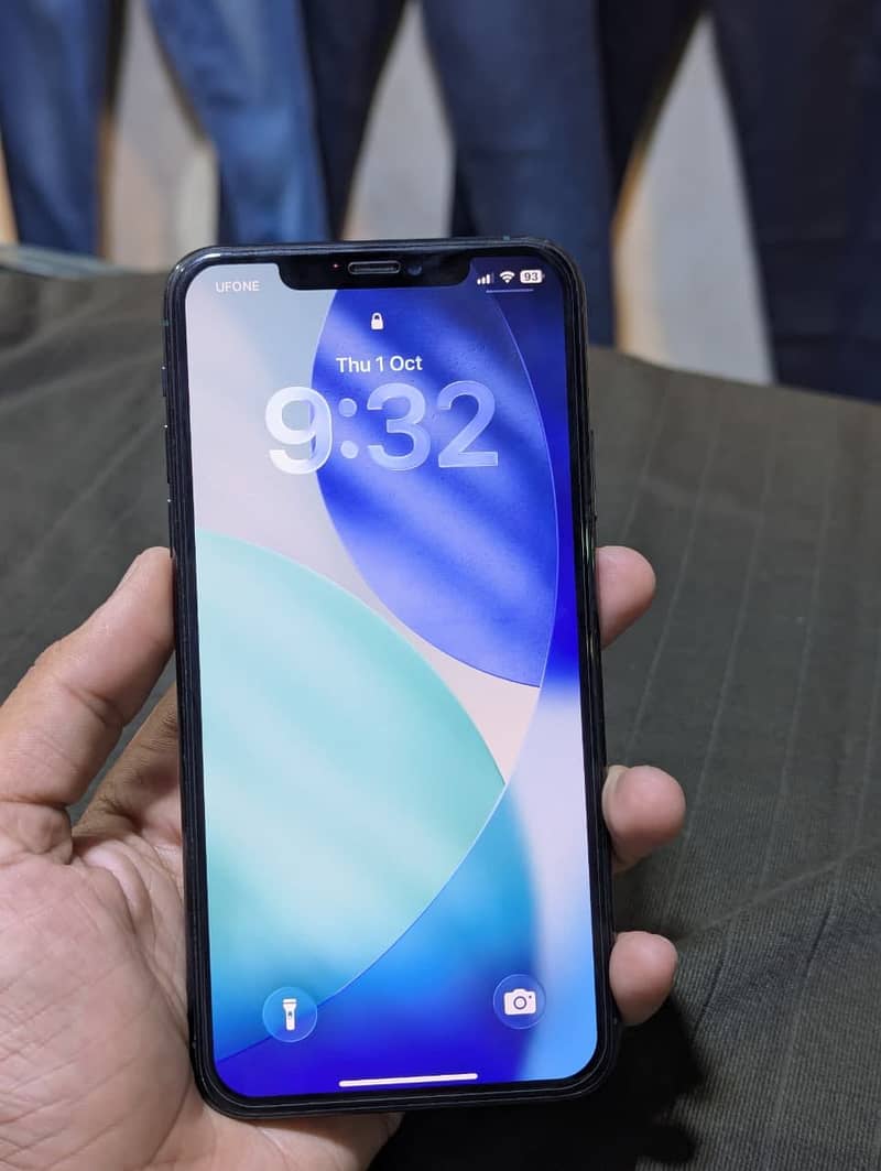 Apple iPhone 11 Pro Max 6