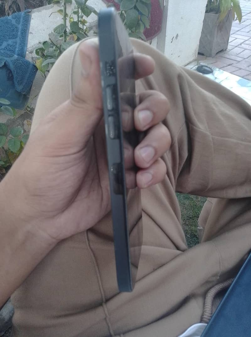 Apple iPhone 14 Pro Max 1