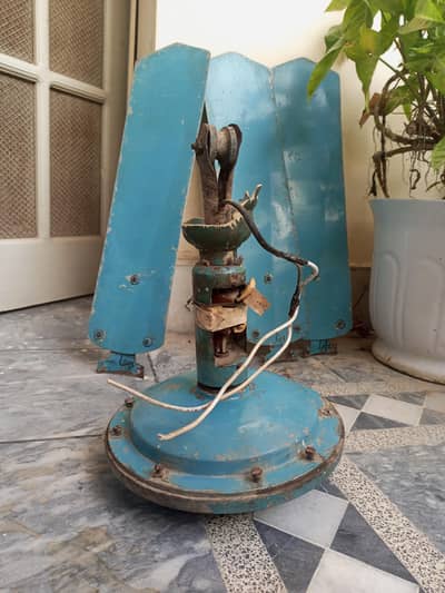 Ceiling fan in good condition