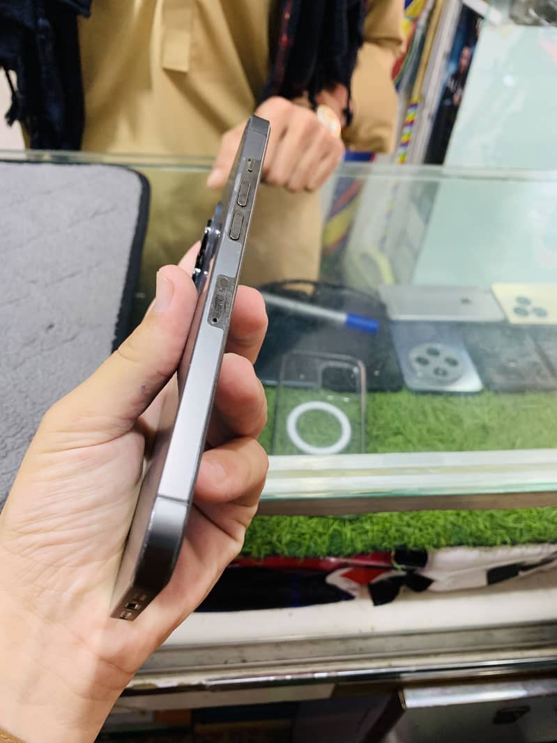 Apple iPhone 12 Pro Max 0