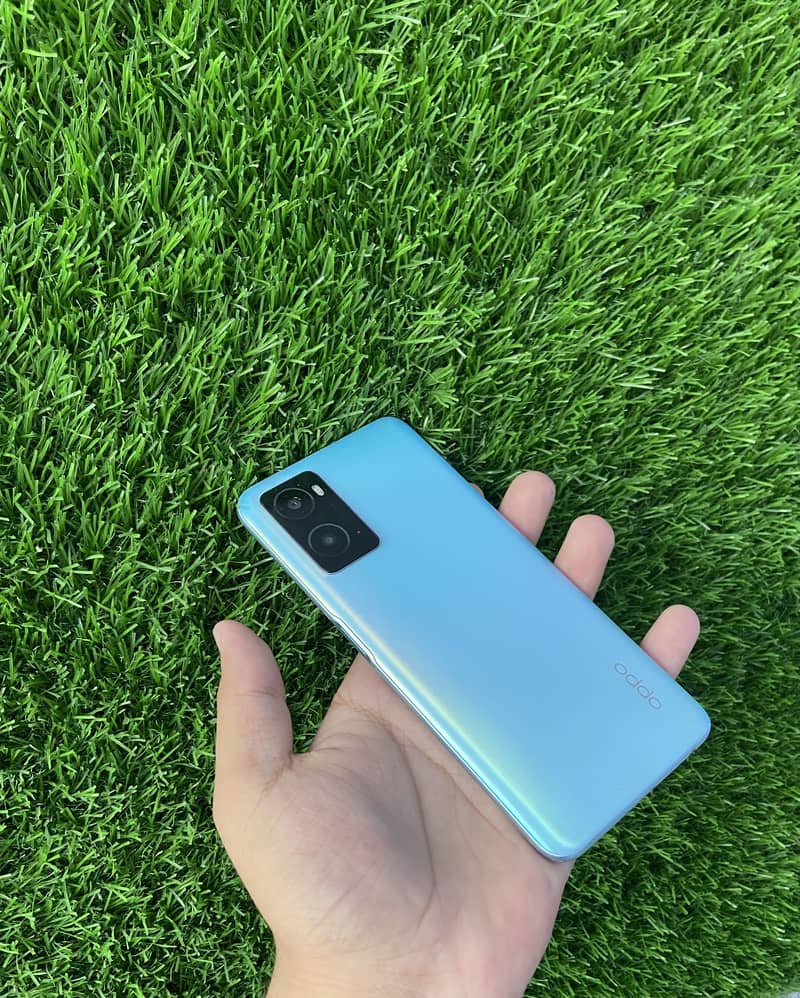 OPPO A76 1