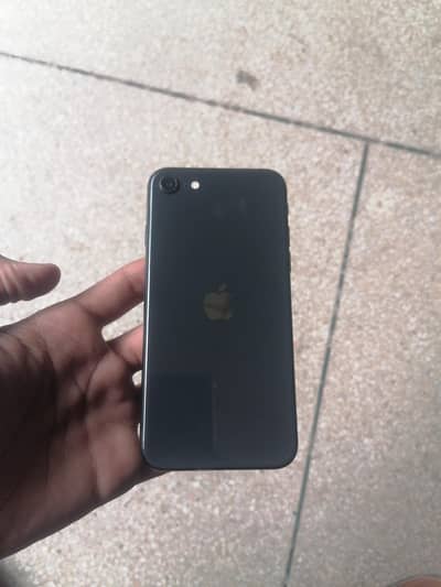 Apple iPhone SE
