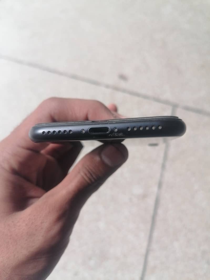 Apple iPhone SE 4