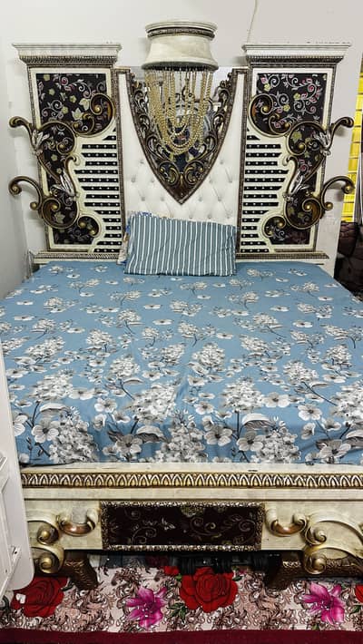 Royal bed set