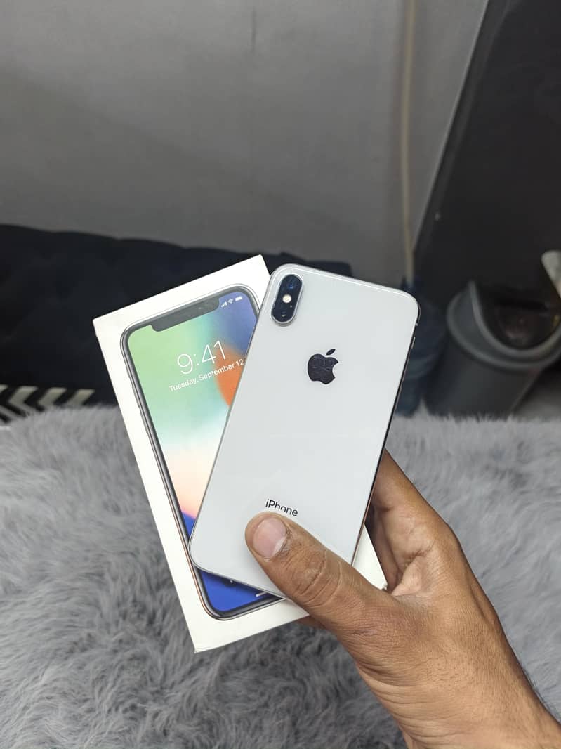Apple iPhone X 0