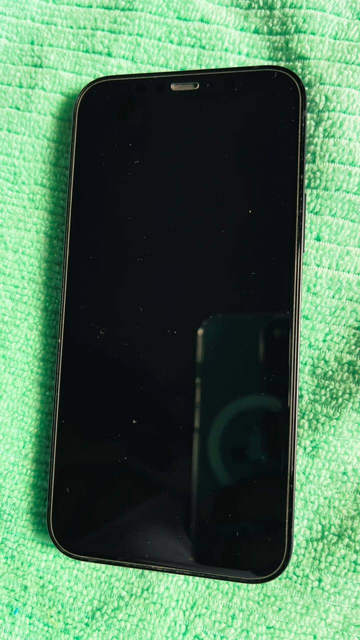 Apple iPhone 12 Jv 1