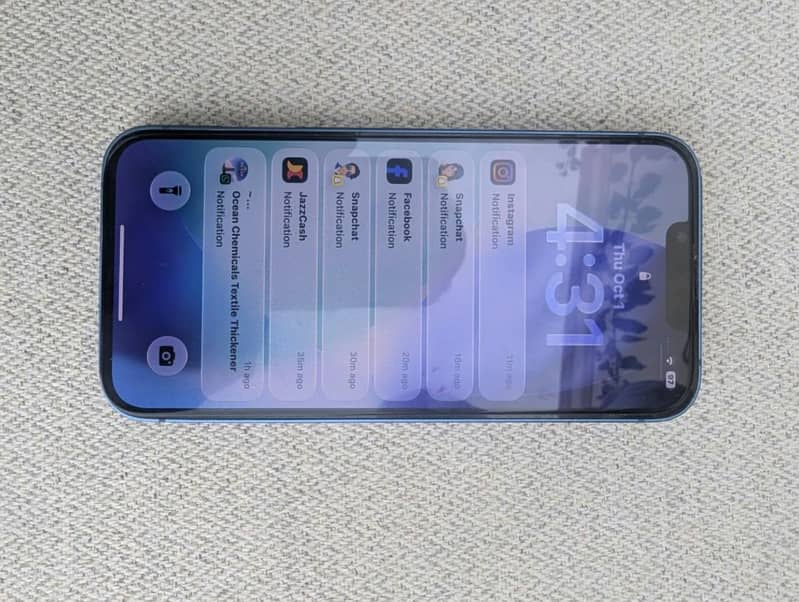Apple iPhone 13 5