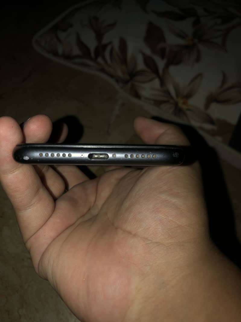 Apple iPhone 11 5