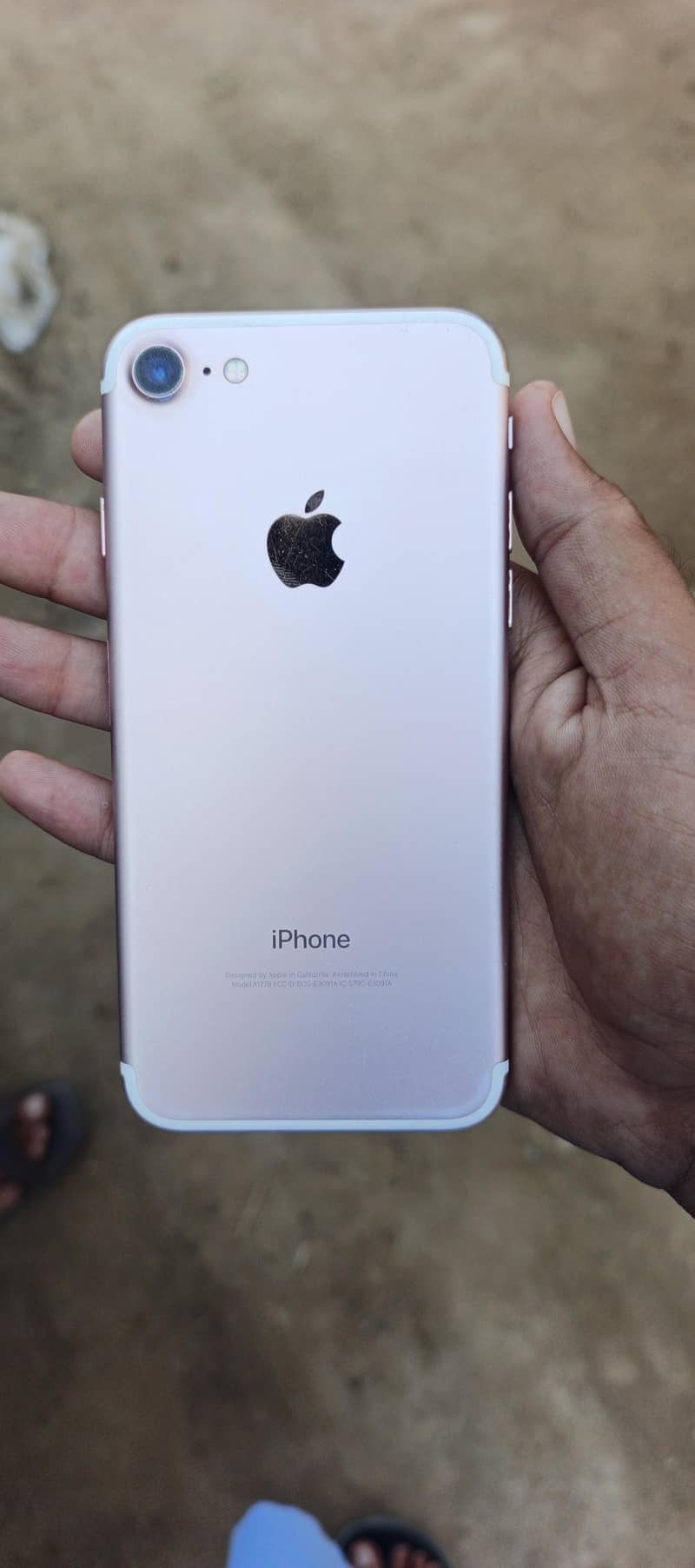 Apple iPhone 7 1