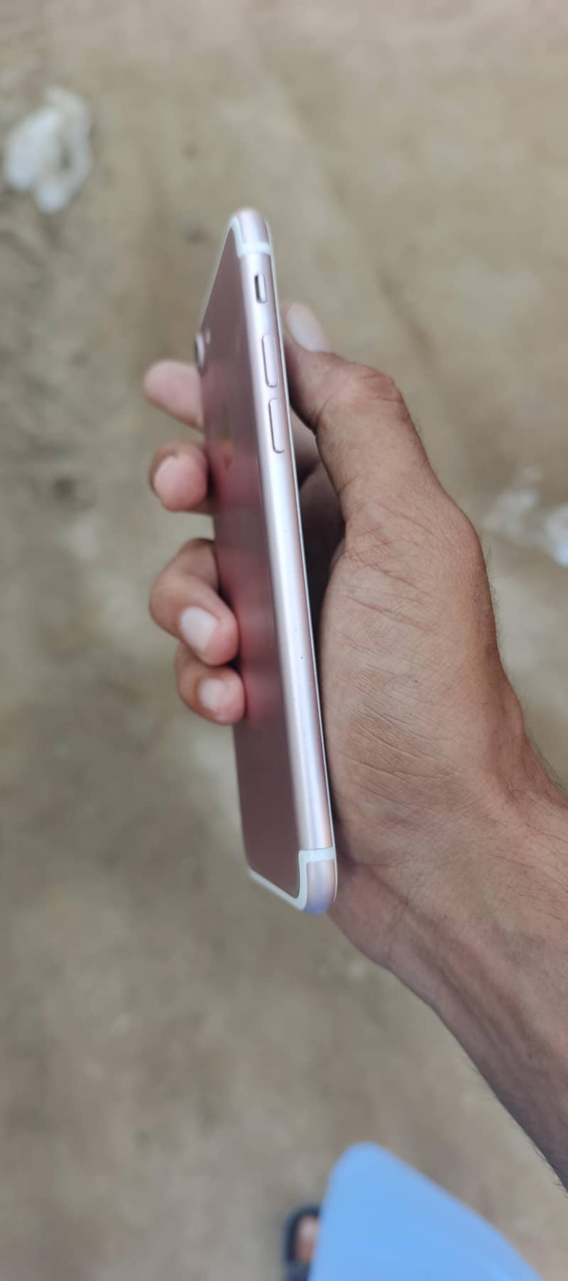 Apple iPhone 7 2
